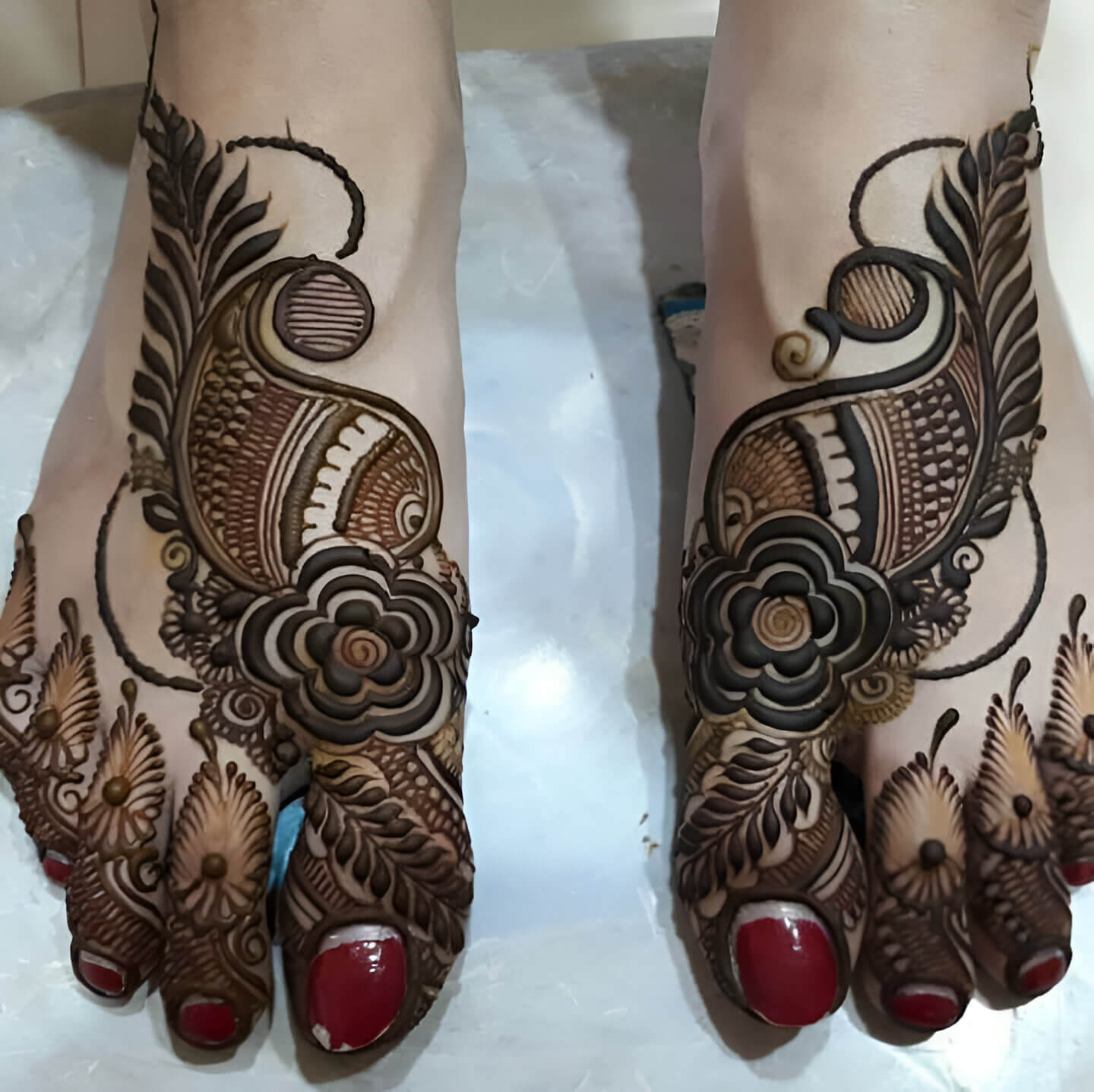 Arabic Leg Mehandi Design 6