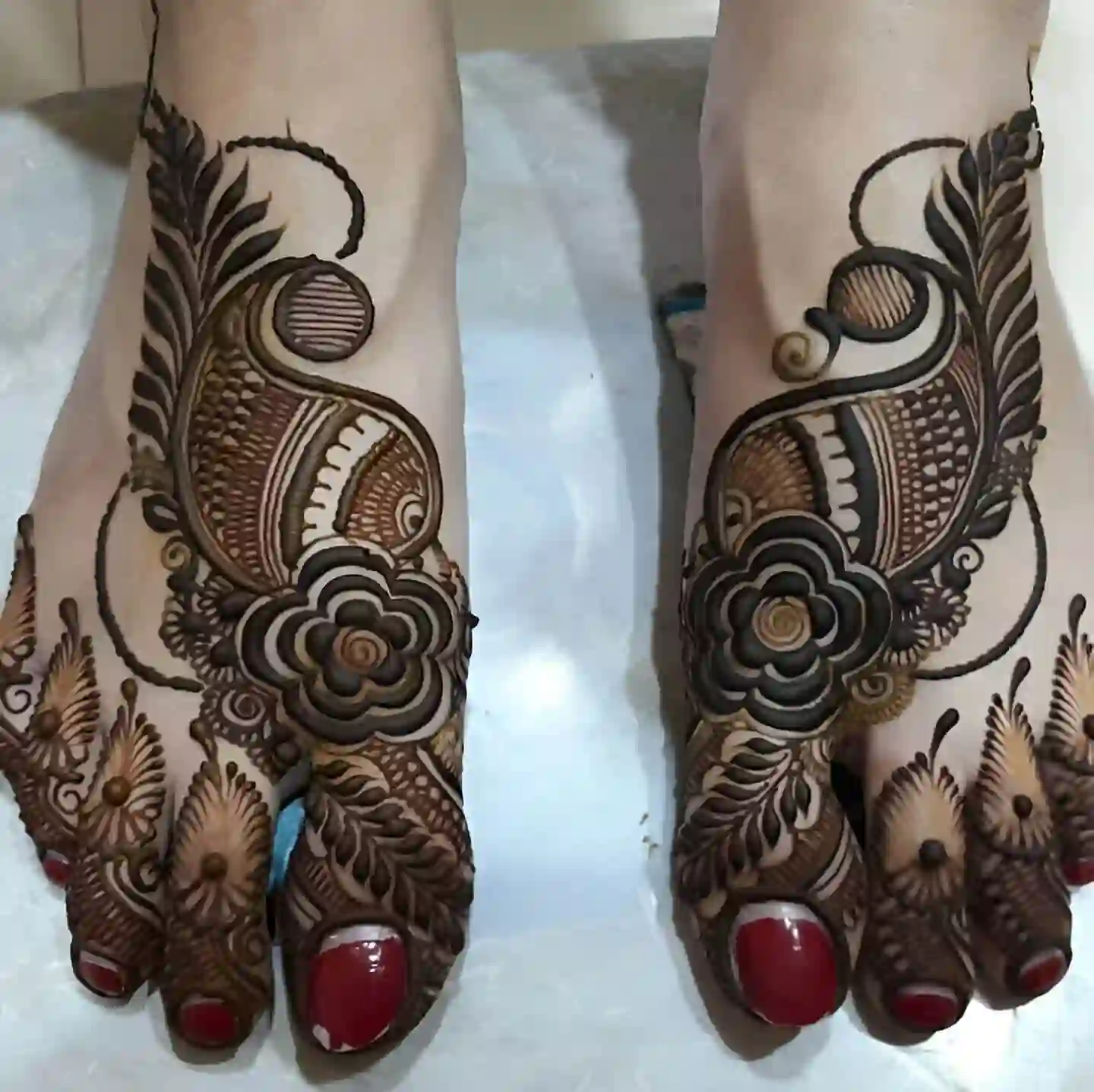 Stylish Arabic Mehndi Design