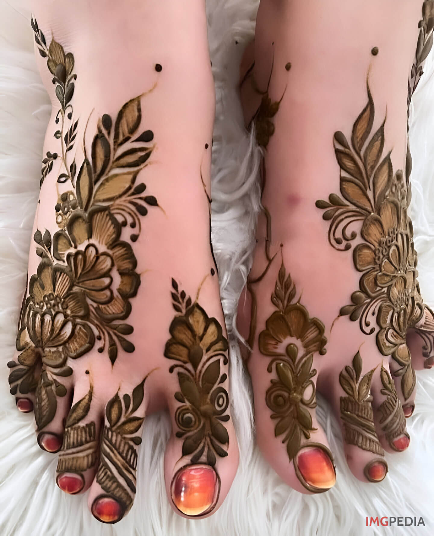 Floral leg mehandi design 4