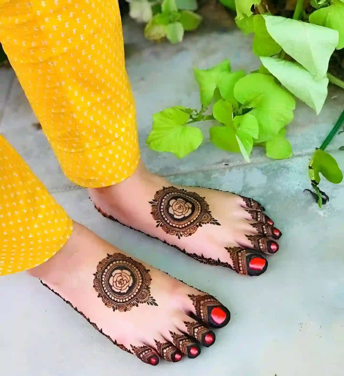 Modern Mehndi Design Instagram