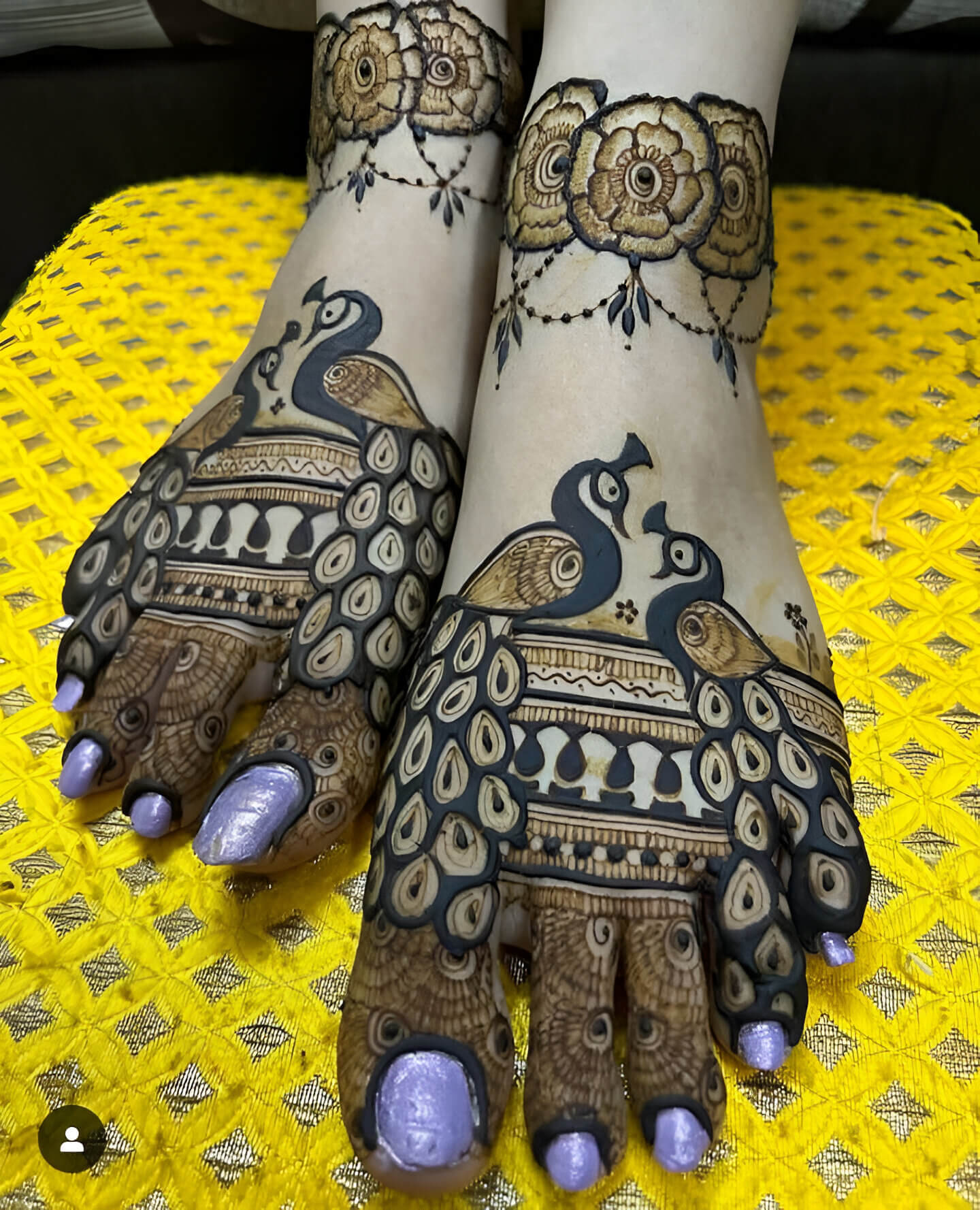 Peacock mehandi design 1