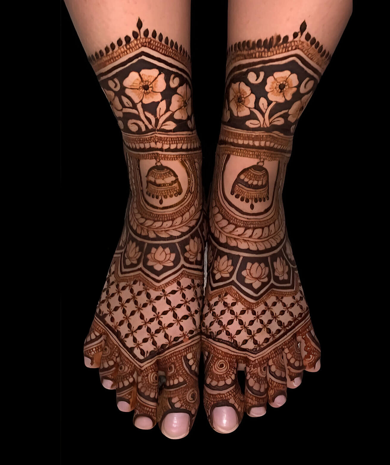 traditional indian leg mehandi design 1