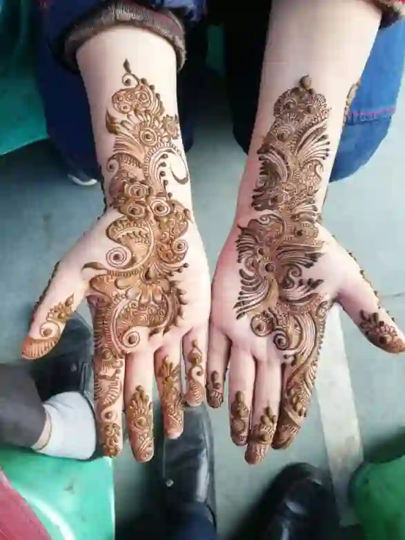 Bel Mehndi Design Front Hand