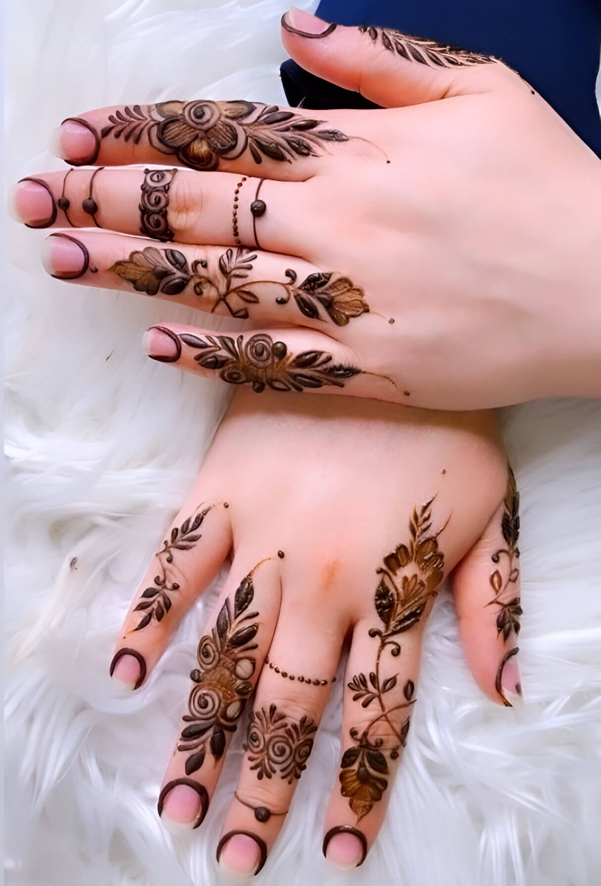 Floral Finger Mehndi design 2