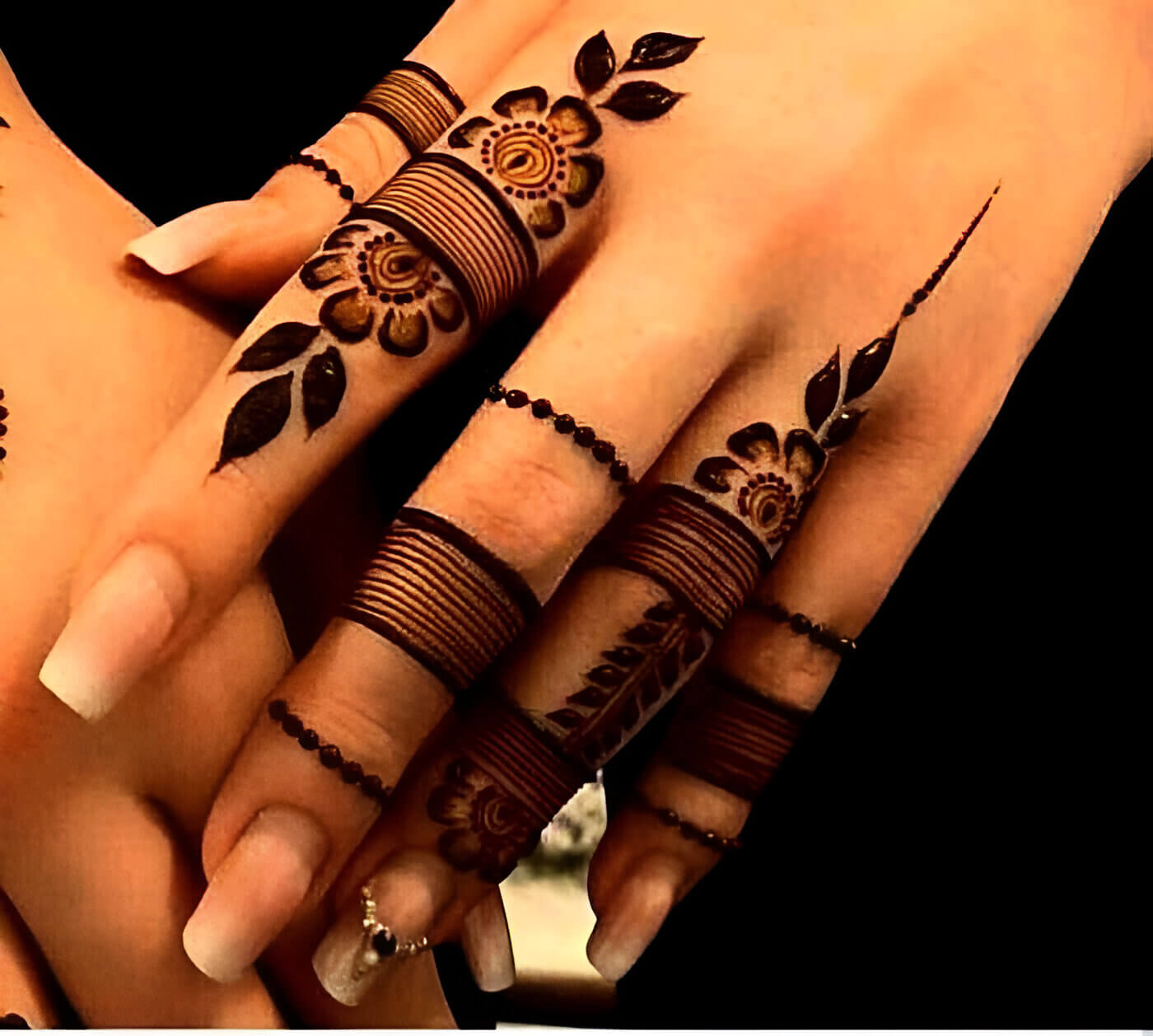 Floral Finger Mehndi design 5