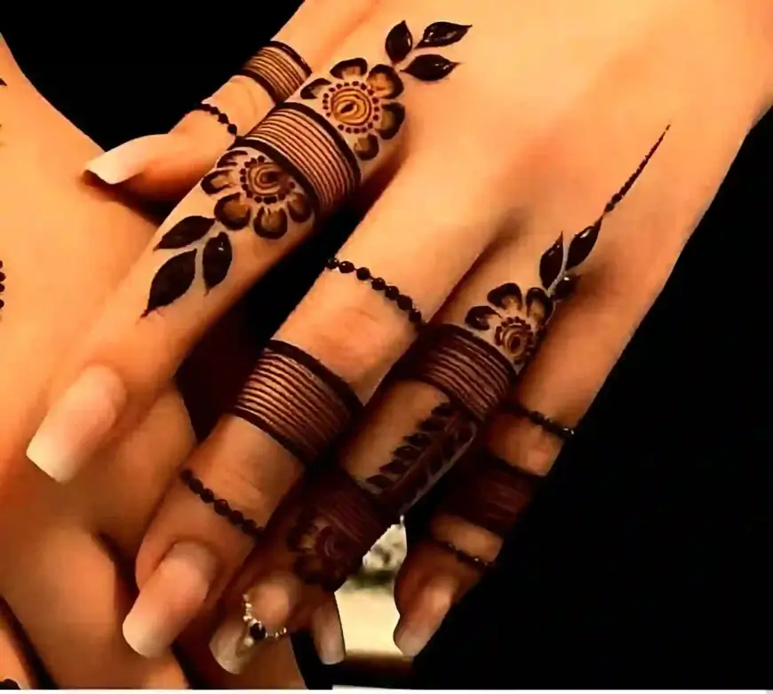 Simple Flower Finger Mehndi Design