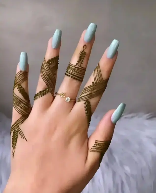 Simple Mehndi Finger Designs