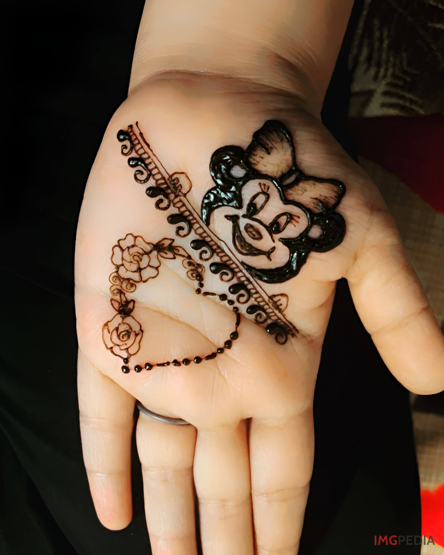 Hearts mehandi design 1