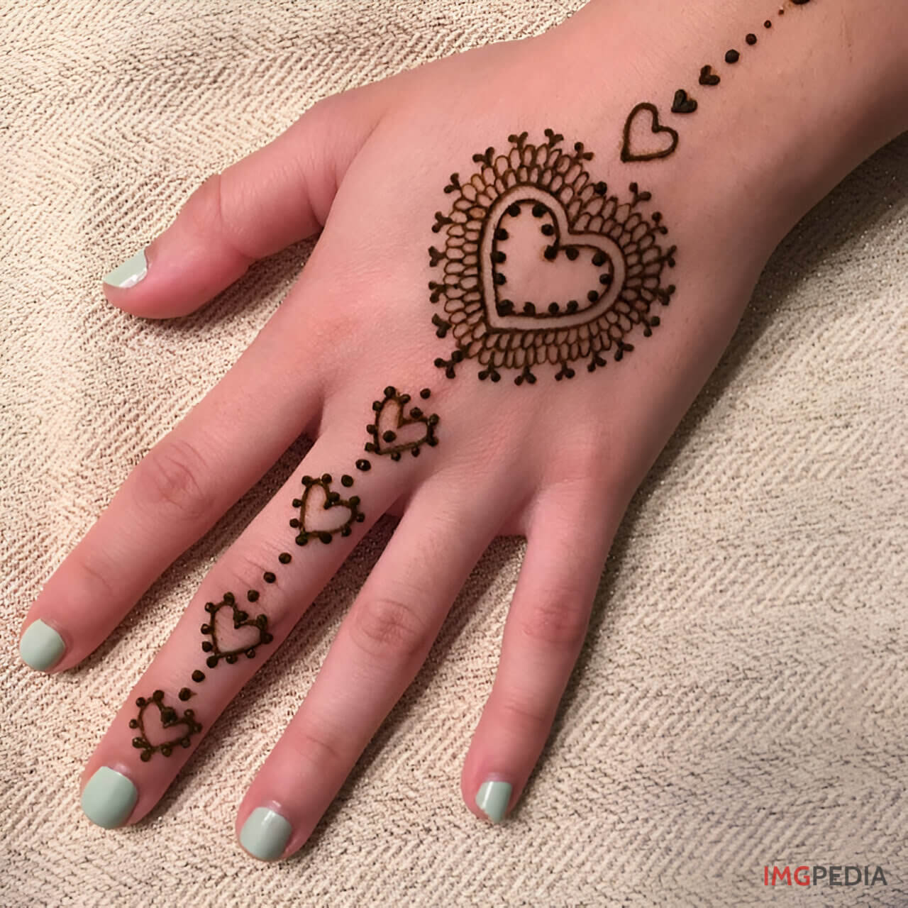 Hearts mehandi design 6