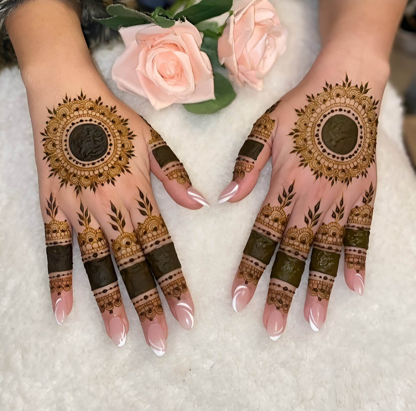 Mandala-Inspired Finger Designs 10