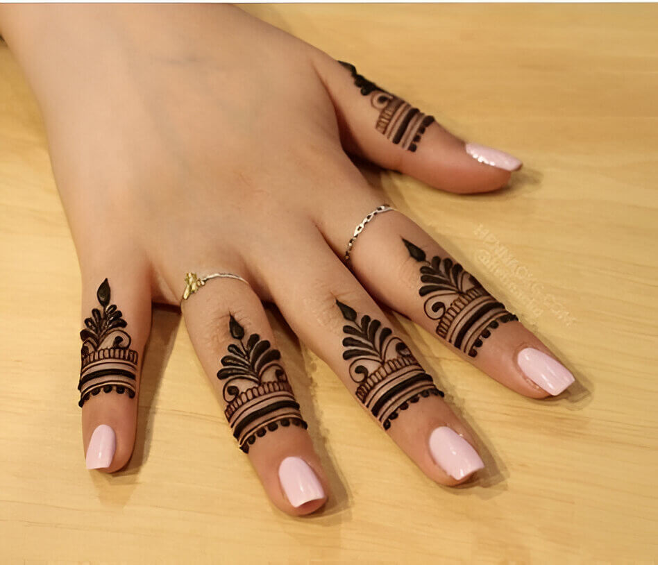 Minimalist fingers mehndi Designs 2