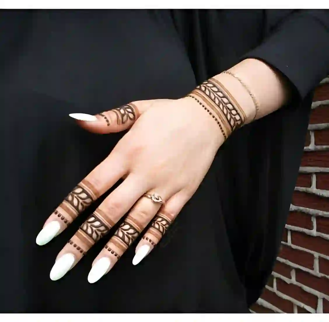 Stylish Fingers Mehndi Designs