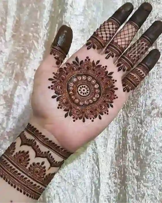 Pakistani Instagram Royal Mehndi Design Front Hand