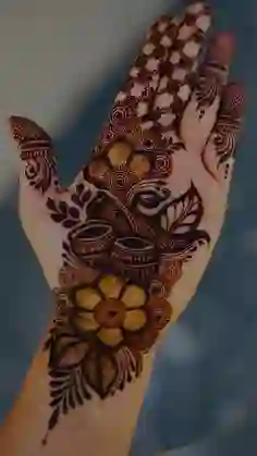 Instagram Stylish Front Hand Mehndi Designs