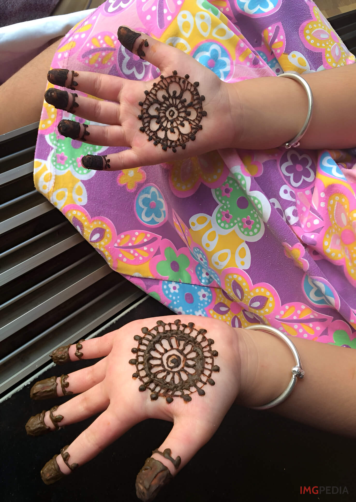 floral pattern mehandi design 6