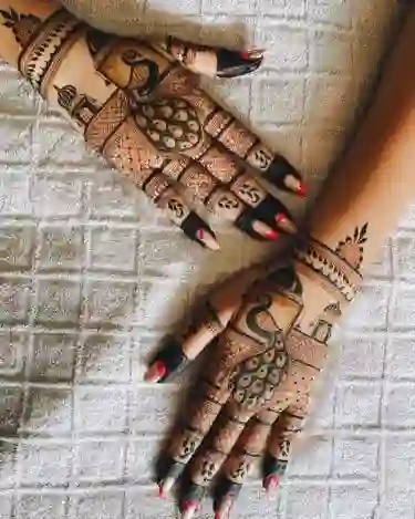 Karwa Chauth Back Hand Mehndi Design