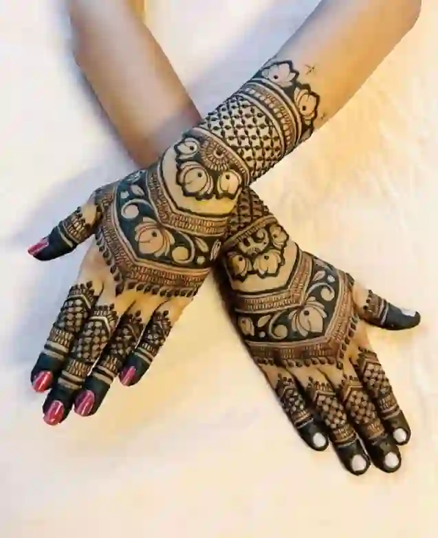 Back Hand Mehndi Design For Karwa Chauth Simple