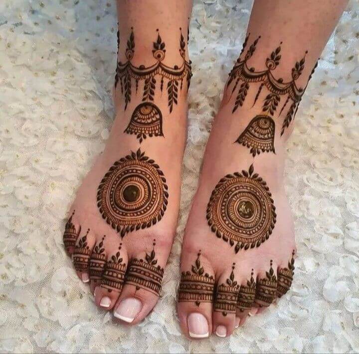 Foot Mehndi Design For Karwa Chauth Simple