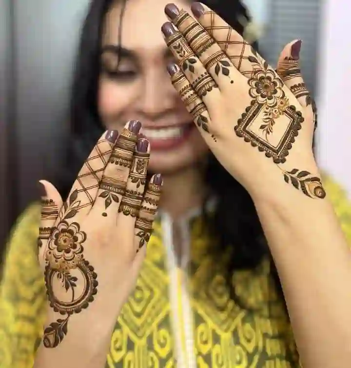 Simple Back Hand Mehndi Design