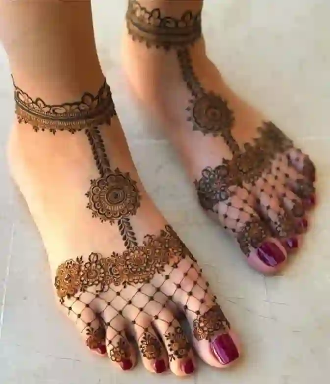 Simple Foot Mehndi Design Arabic