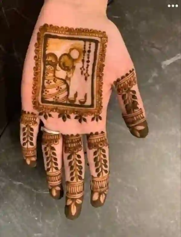 Stylish Mehndi Design